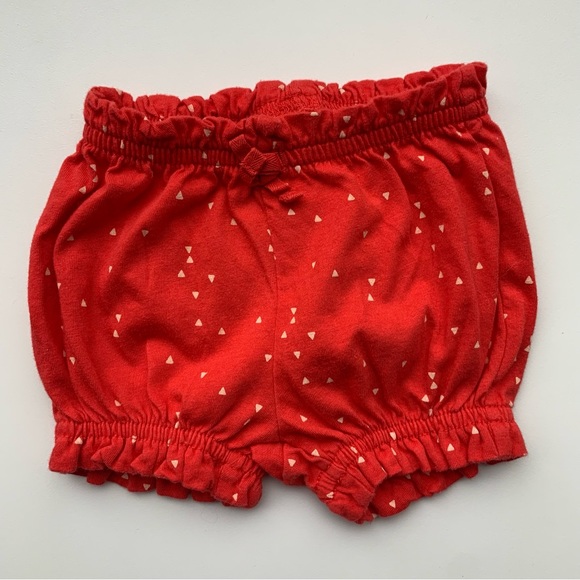 3/$10 GAP Baby girl shorts 0-3m - Picture 1 of 3